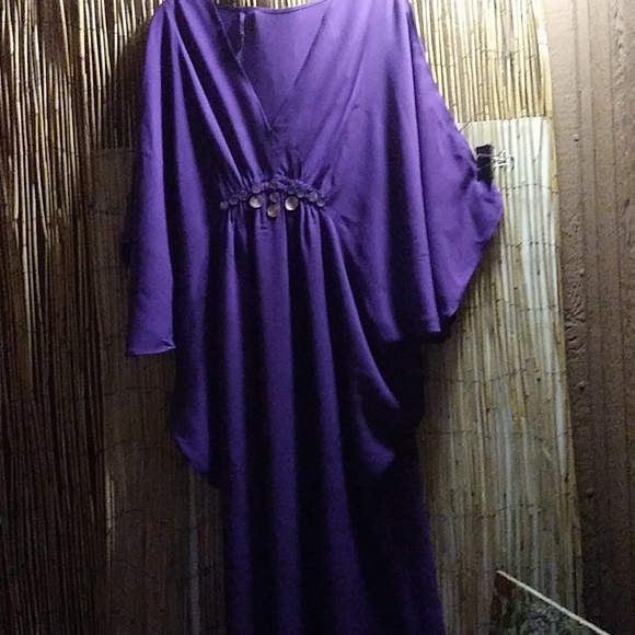 Vacation / Staycation Dress - Picture 1 of 7